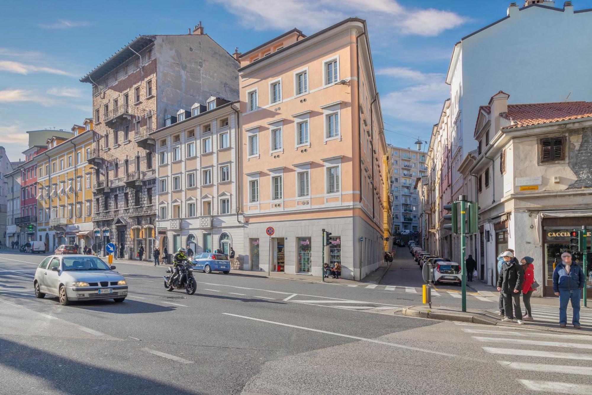 Blake, Attico Centrale Con Parcheggio A Triest Zewnętrze zdjęcie